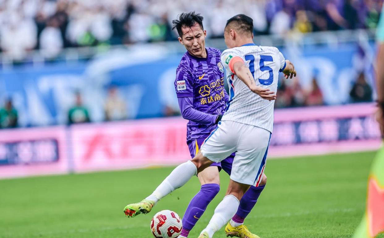 前三名球队对决，天津泰达决战上海申花